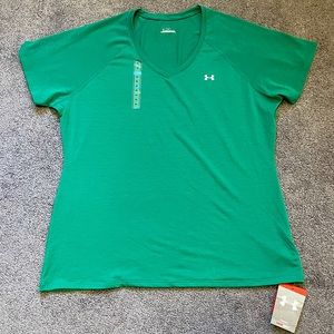 UNDER ARMOUR Semi-fitted Short Sleeve V-Neck